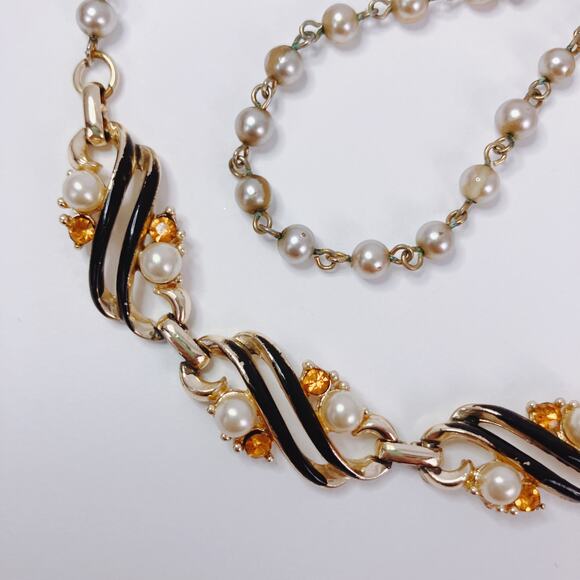Vintage 50s Gold Tone Black Enamel Faux Pearl Rhinestone Link Choker Necklace - Picture 12 of 14